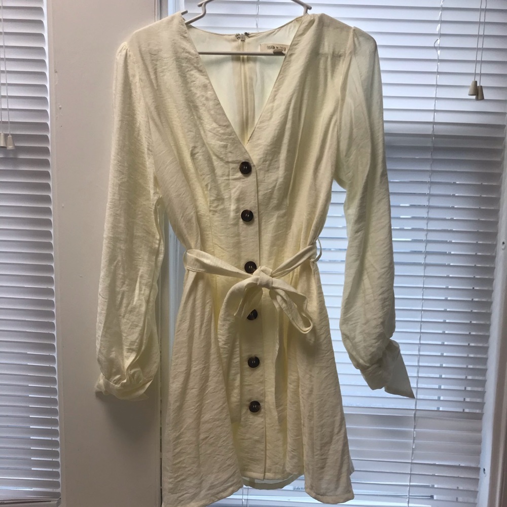 Ivory Button Up Dress - Picture 3 of 5